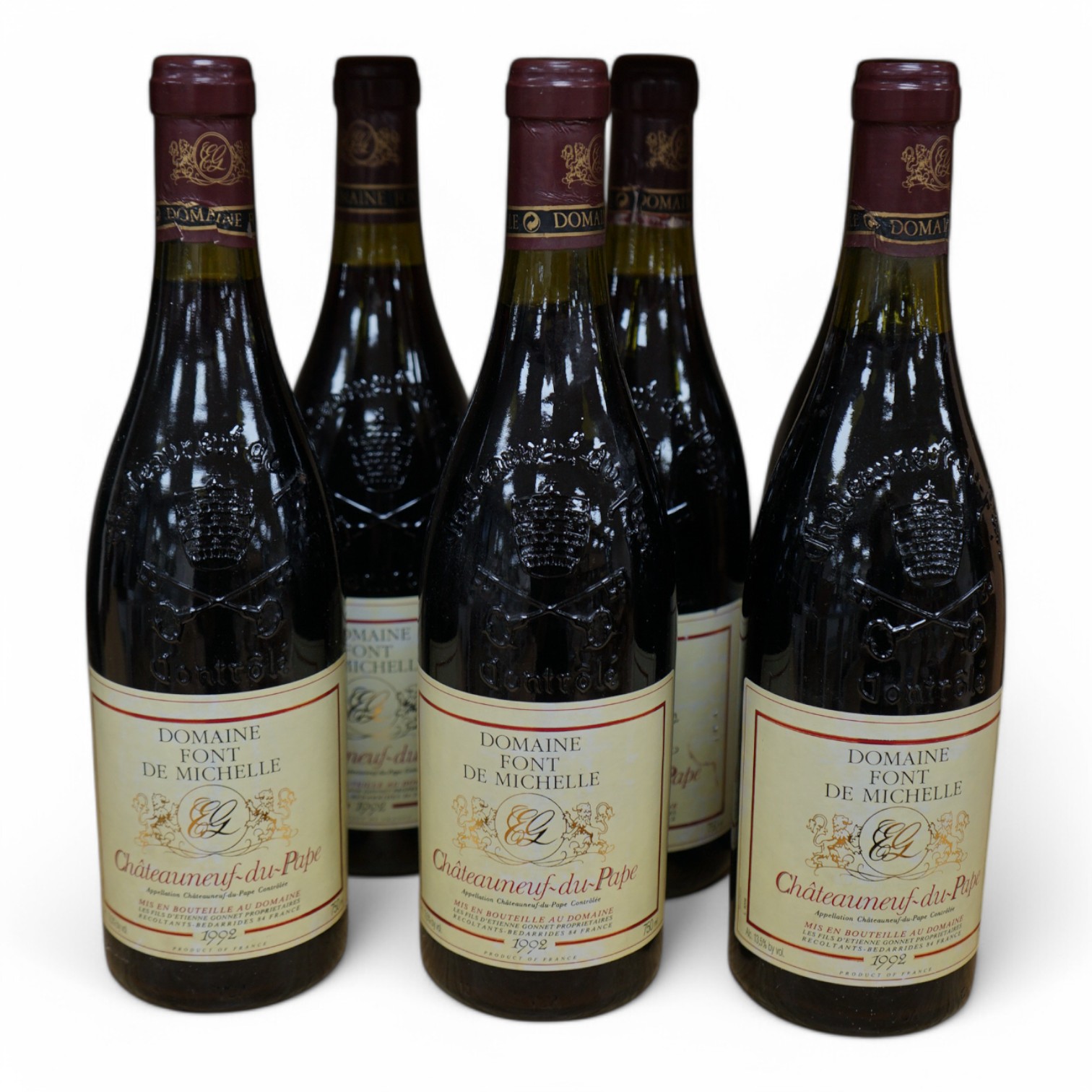 Six bottles of Domaine Font De Michelle Chateauneuf-du-Pape, 1992. Condition - good